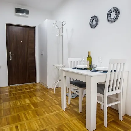 Sky1 Apartman Apartman *