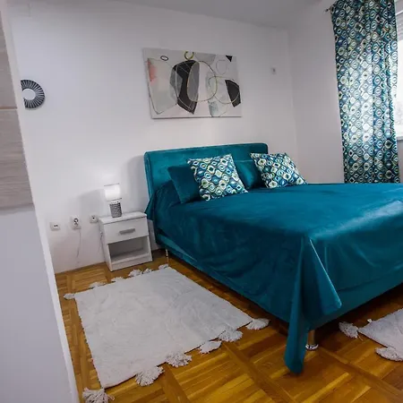 Sky1 Apartman